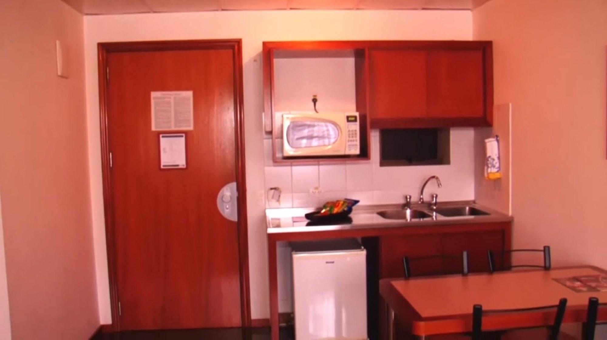 Collins Trade Hotel Порту Алегри Екстериор снимка