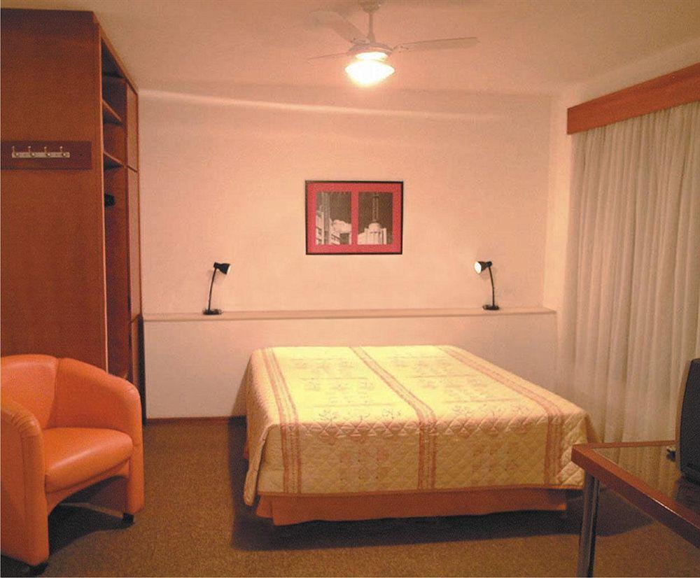 Collins Trade Hotel Порту Алегри Екстериор снимка