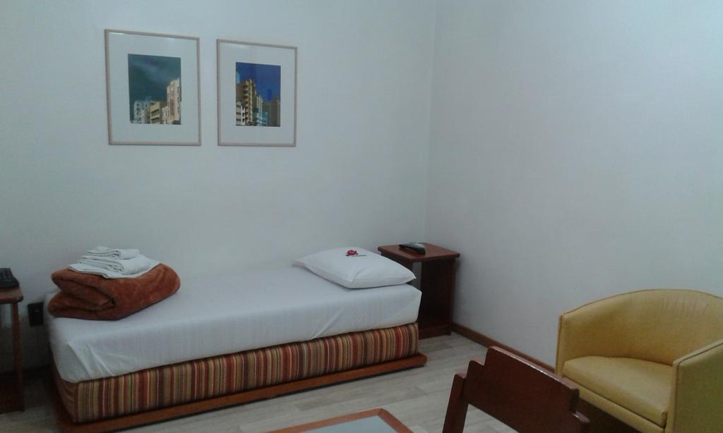 Collins Trade Hotel Порту Алегри Екстериор снимка