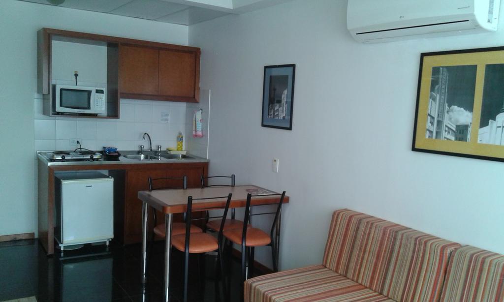 Collins Trade Hotel Порту Алегри Екстериор снимка