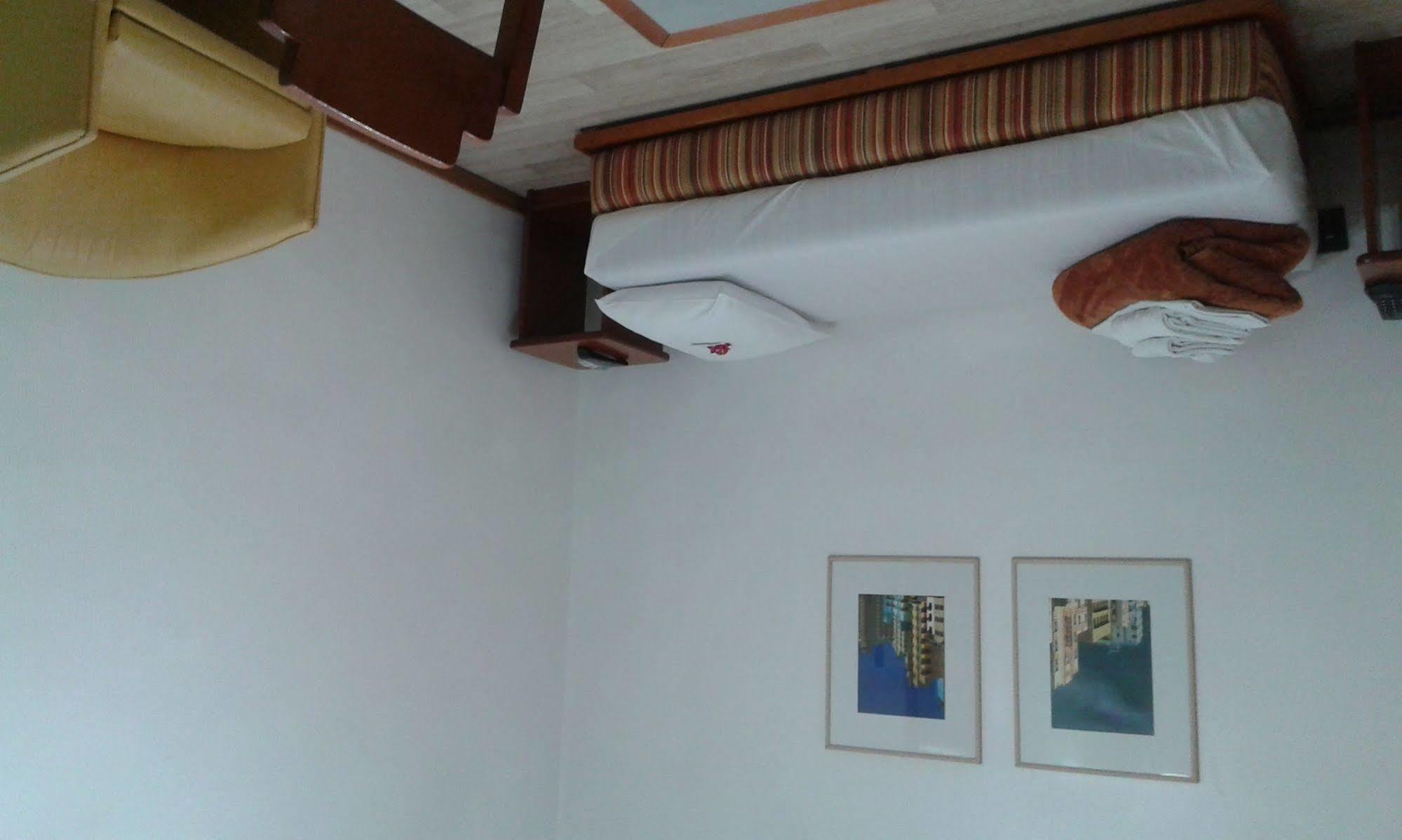 Collins Trade Hotel Порту Алегри Екстериор снимка