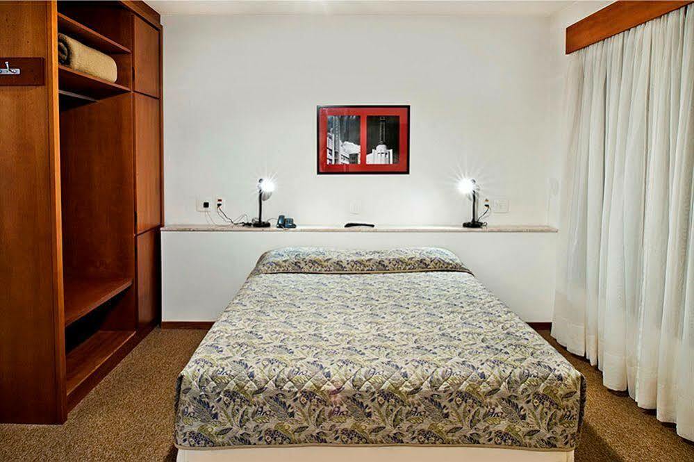 Collins Trade Hotel Порту Алегри Екстериор снимка