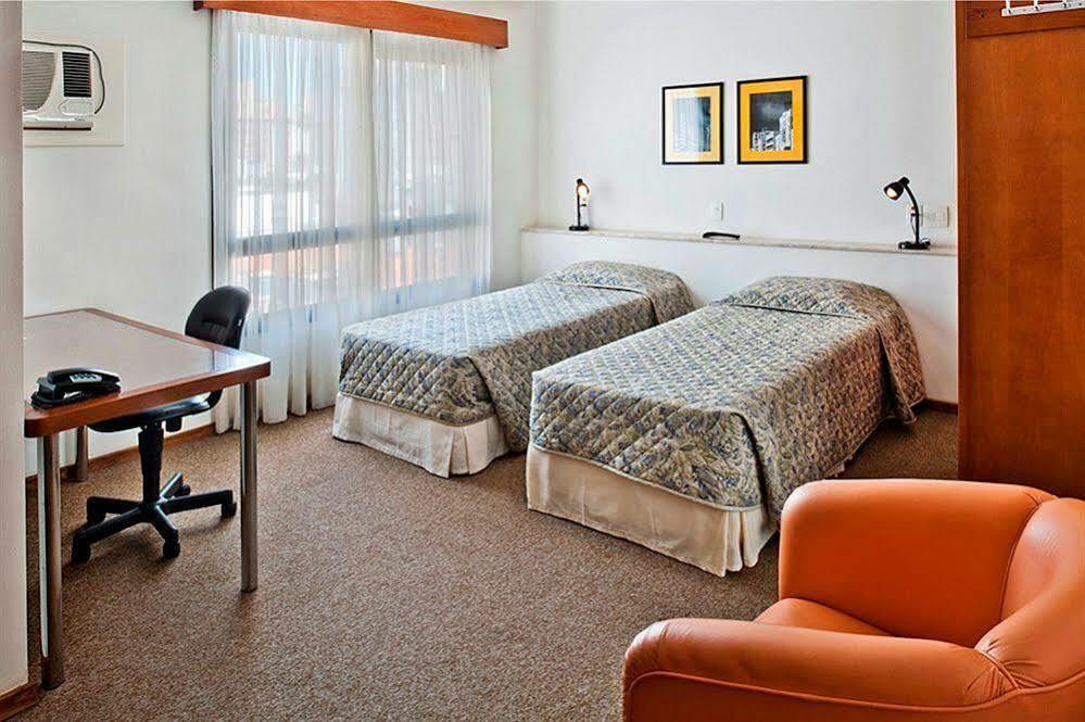 Collins Trade Hotel Порту Алегри Екстериор снимка
